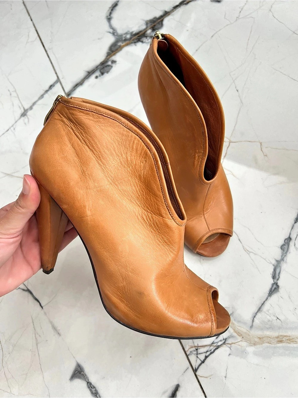 Vince Camuto Peep Toe Soft Leather Heels in Brown Camel Color size 7.5